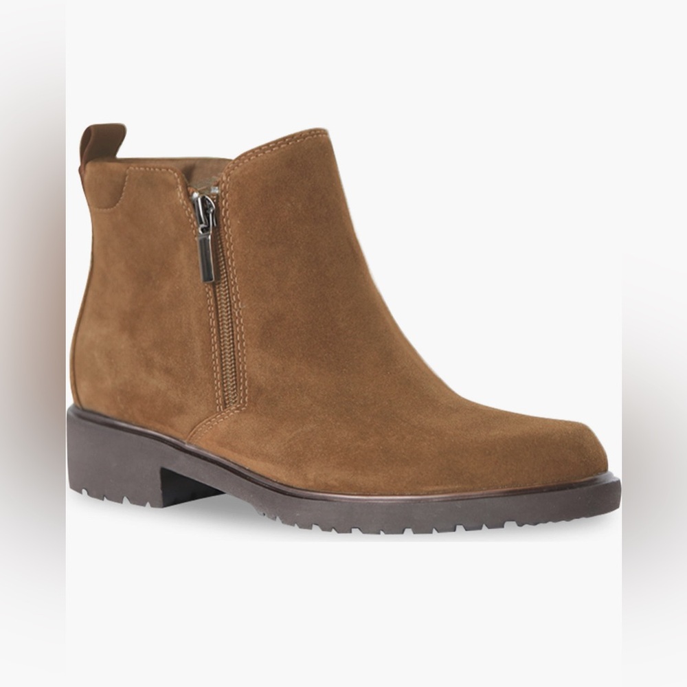 Munro Rourke Boots in Tobacco Suede| Size: 7N
